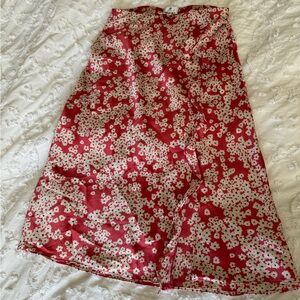 Socialite Floral Satin Skirt Women Medium High Slit & Ruffle Accent NWOT